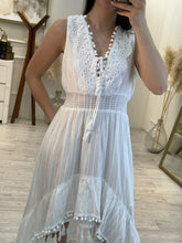Cargar imagen en el visor de la galería, DRESDEN - Maxi vestido blanco sin mangas