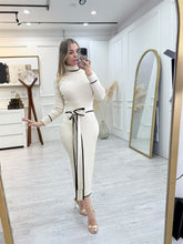 Cargar imagen en el visor de la galería, CHIARA - Maxi vestido avena