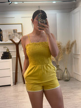 Cargar imagen en el visor de la galería, MONET - Jumper amarillo