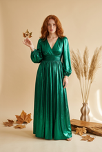 Cargar imagen en el visor de la galería, JASIRA - Maxi vestido verde metalico