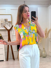 Cargar imagen en el visor de la galería, JASMINE - Blusa amarilla estampada