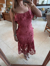 Cargar imagen en el visor de la galería, DELYTH - Vestido midi encaje