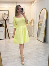 Cargar imagen en el visor de la galería, JOVITA - Vestido corto amarillo