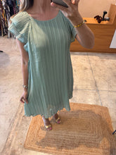 Cargar imagen en el visor de la galería, RIVER - Vestido verde olivo