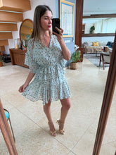Cargar imagen en el visor de la galería, AVANI - Set falda y blusa