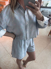 Cargar imagen en el visor de la galería, ELOWEN - Set blusa y short rayas azul