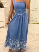 Cargar imagen en el visor de la galería, KENDRA - Maxi vestido azul