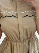 Cargar imagen en el visor de la galería, JOYCE - Vestido corto café