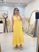Cargar imagen en el visor de la galería, CLARIBEL - Maxi vestido amarillo sin mangas