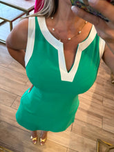 Cargar imagen en el visor de la galería, AELIANA - Vestido corto verde con blanco