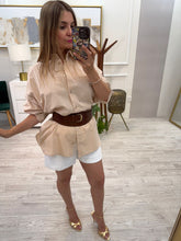 Cargar imagen en el visor de la galería, KIMBERLY - Camisa beige