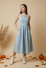 Cargar imagen en el visor de la galería, EDWINA - Vestido midi azul claro