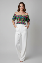 Cargar imagen en el visor de la galería, ESMERALDA - blusa campesina con elástico y estampado floral multicolor.