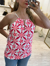 Cargar imagen en el visor de la galería, GALILEA – Blusa blanca bordada en rojo