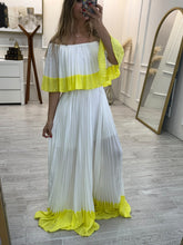 Cargar imagen en el visor de la galería, ALORA - Maxi vestido blanco con amarillo