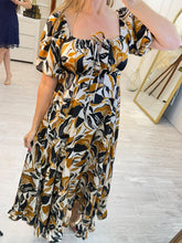 Cargar imagen en el visor de la galería, MALENA - Maxi vestido estampado hojas