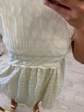 Cargar imagen en el visor de la galería, MONETTE - Vestido corto avena