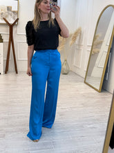 Cargar imagen en el visor de la galería, DOTTY - Pantalon azul satinado