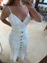 Cargar imagen en el visor de la galería, SADIE - Vestido midi blanco botones
