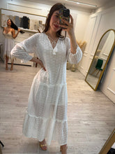 Cargar imagen en el visor de la galería, BENEDICTA - Maxi vestido blanco