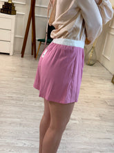 Cargar imagen en el visor de la galería, YESENIA - Short rosa