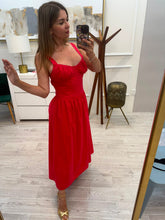 Cargar imagen en el visor de la galería, JESSAMINE - Maxi vestido rojo