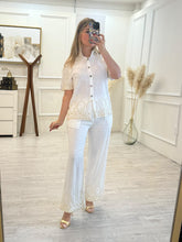 Cargar imagen en el visor de la galería, LUDOVICA - Set blusa y pantalon blanco
