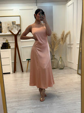 Cargar imagen en el visor de la galería, YOKO - Maxi vestido tirantes durazno