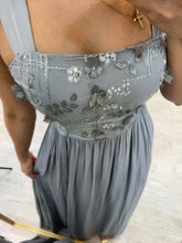 Cargar imagen en el visor de la galería, CELINE - Maxi vestido gris