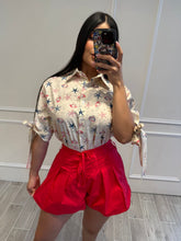 Cargar imagen en el visor de la galería, FELICITY - Blusa avena estampado marino
