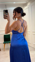 Cargar imagen en el visor de la galería, JOELLE - Maxi vestido azul