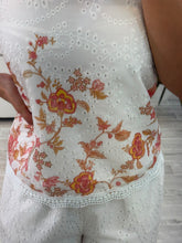 Cargar imagen en el visor de la galería, ALICIA - Set blusa y pantalón blanco con salmón