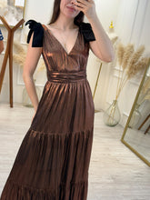 Cargar imagen en el visor de la galería, HERA – Maxi vestido cobre satinado con moños de terciopelo