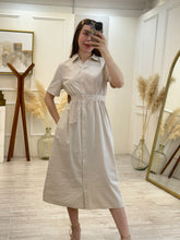Cargar imagen en el visor de la galería, DOME - Maxi vestido camisero avena