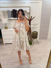 Cargar imagen en el visor de la galería, ARABELLA - Vestido midi avena estampado