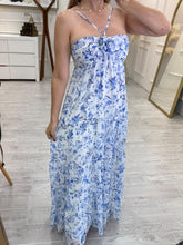 Cargar imagen en el visor de la galería, BOBBY - Maxi vestido blanco estampado azul