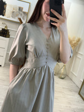 Cargar imagen en el visor de la galería, SOLANGE - Maxi vestido khaki