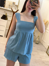Cargar imagen en el visor de la galería, WINNIE - Set blusa y short azul