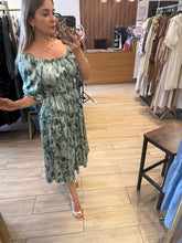 Cargar imagen en el visor de la galería, QUETZALLI - Maxi vestido estampado verde