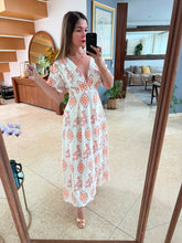 Cargar imagen en el visor de la galería, BLAKE - Maxi vestido blanco estampado naranja