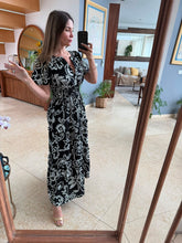 Cargar imagen en el visor de la galería, GENOVEVA - Maxi vestido negro estampado