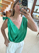 Cargar imagen en el visor de la galería, MARTHA - Pantiblusa verde