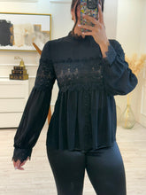 Cargar imagen en el visor de la galería, PALMER - Blusa negra