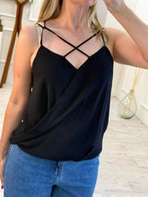 Cargar imagen en el visor de la galería, FRANCA - Blusa negra