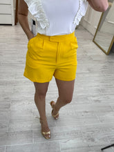 Cargar imagen en el visor de la galería, DAYANA - Short amarillo
