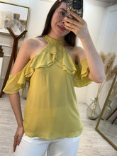 Cargar imagen en el visor de la galería, ANDREA - Blusa volantes