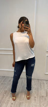 Cargar imagen en el visor de la galería, PALMIRA - Blusa sin mangas