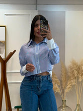 Cargar imagen en el visor de la galería, SAVANNAH - Blusa azul manga larga