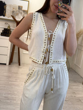 Cargar imagen en el visor de la galería, FRANCINE - Set blusa y pantalon arena