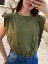 Cargar imagen en el visor de la galería, ELSIE - Blusa cafe